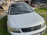 Volkswagen Passat 1999 года за 900 000 тг. в Алматы – фото 4