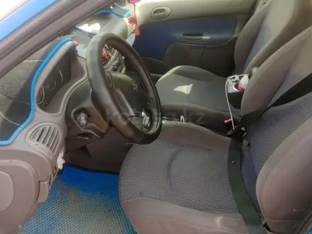 Peugeot 206 2004 года за 1 500 000 тг. в Алматы – фото 4