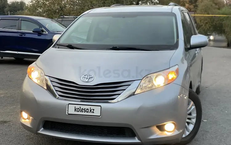 Toyota Sienna 2017 года за 14 700 000 тг. в Алматы