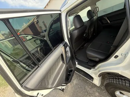 Toyota Land Cruiser Prado 2014 года за 16 800 000 тг. в Шымкент