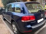 Volkswagen Touareg 2006 года за 4 100 000 тг. в Астана – фото 3