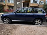 Volkswagen Touareg 2006 года за 4 100 000 тг. в Астана – фото 5