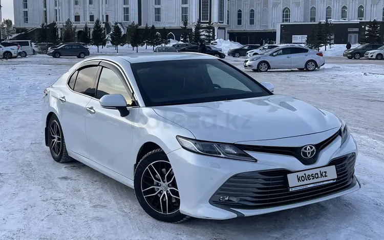 Toyota Camry 2021 года за 15 000 000 тг. в Астана