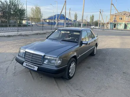 Mercedes-Benz E 230 1992 года за 1 500 000 тг. в Кызылорда – фото 4