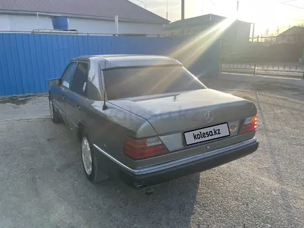 Mercedes-Benz E 230 1992 года за 1 500 000 тг. в Кызылорда – фото 7