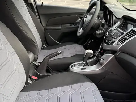 Chevrolet Cruze 2012 года за 3 200 000 тг. в Алматы – фото 25