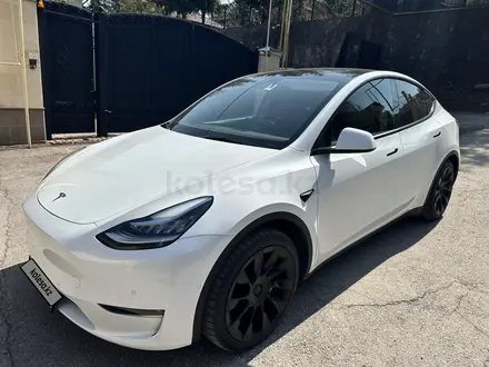 Tesla Model Y 2021 года за 17 000 000 тг. в Алматы