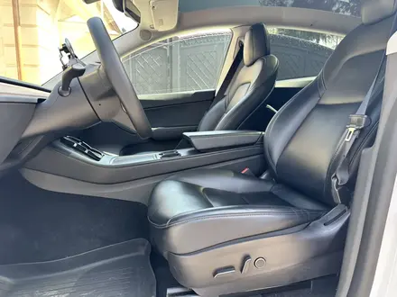 Tesla Model Y 2021 года за 17 000 000 тг. в Алматы – фото 12