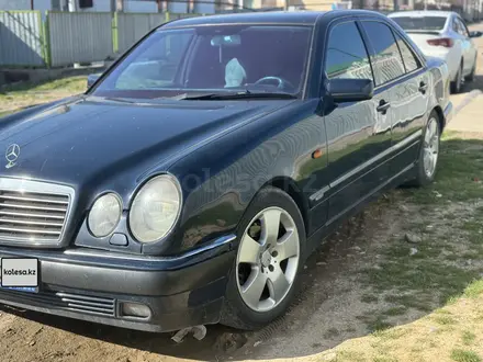 Mercedes-Benz E 280 1996 года за 2 400 000 тг. в Шымкент – фото 6