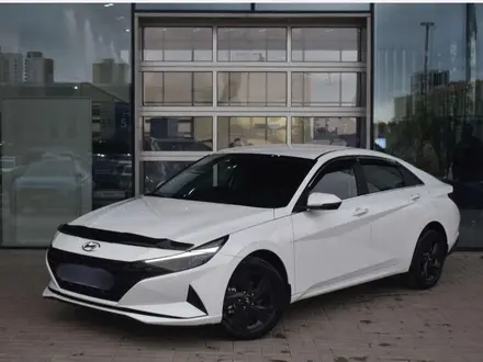 Hyundai Elantra 2022 года за 9 500 000 тг. в Астана