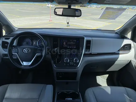 Toyota Sienna 2015 года за 11 900 000 тг. в Уральск – фото 20
