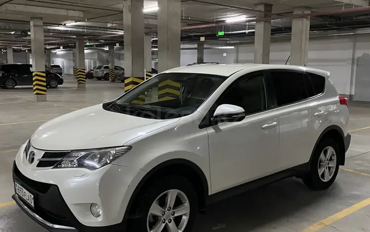 Toyota RAV4 2013 годаүшін9 500 000 тг. в Астана