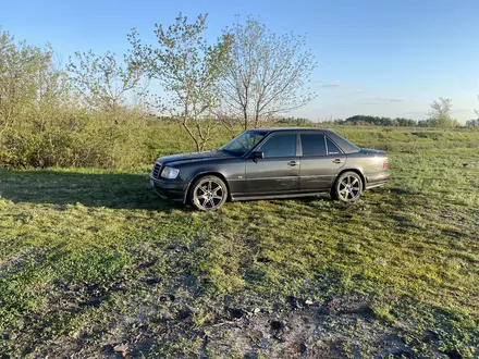 Mercedes-Benz E 320 1995 года за 2 700 000 тг. в Сарыколь – фото 3