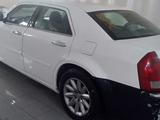 Chrysler 300C 2005 годаүшін1 600 000 тг. в Атырау – фото 2