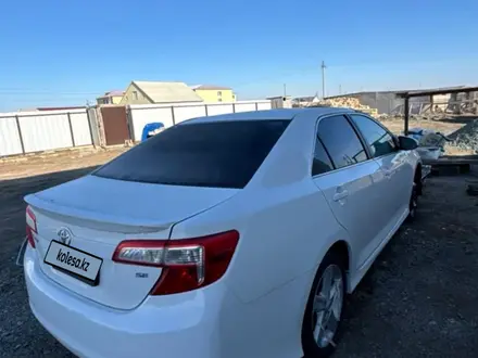 Toyota Camry 2013 года за 3 000 000 тг. в Атырау