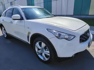 Infiniti FX37