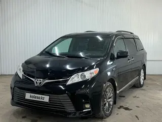 Toyota Sienna, 2016