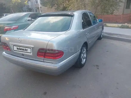 Mercedes-Benz E 420 1996 года за 3 800 000 тг. в Жезказган – фото 3