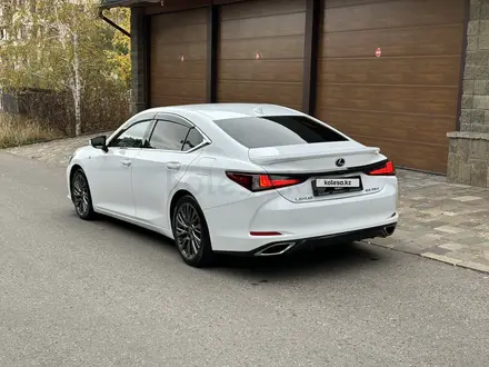 Lexus ES 350 2019 года за 23 500 000 тг. в Алматы – фото 6