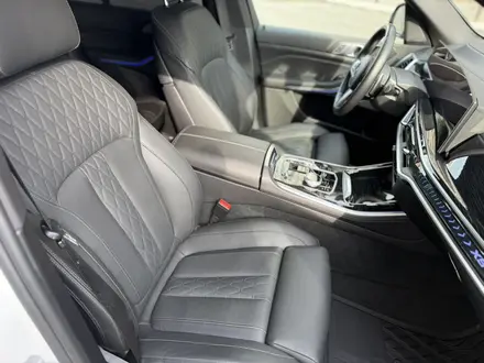 BMW X5 2023 года за 52 000 000 тг. в Алматы – фото 18