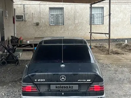 Mercedes-Benz E 230 1991 года за 750 000 тг. в Актау