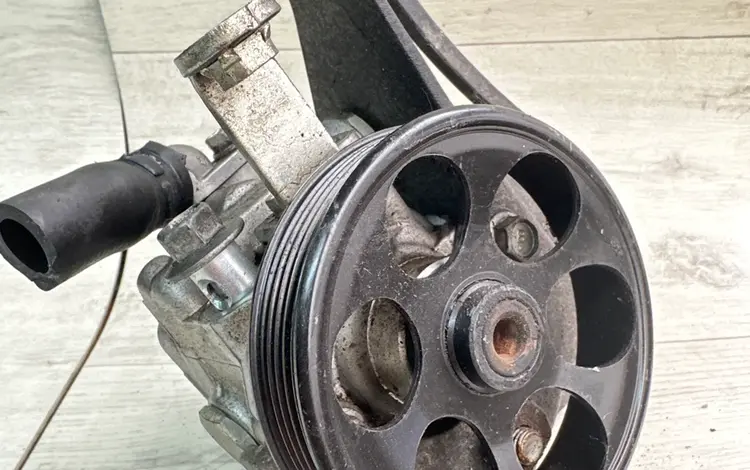 Гур насос привозной SUBARU LEGASY за 15 000 тг. в Алматы