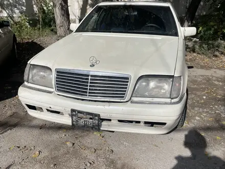 Mercedes-Benz S 320 1995 года за 100 000 тг. в Караганда