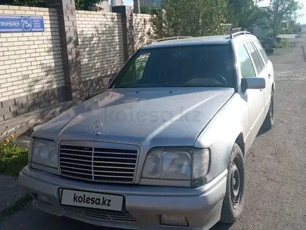 Mercedes-Benz E 220 1995 года за 2 000 000 тг. в Караганда – фото 2