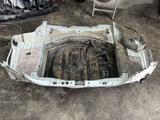 Задний Фартук + ванночка Mersedec w211 за 150 000 тг. в Алматы