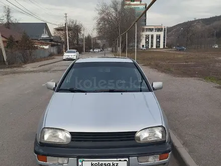 Volkswagen Golf 1993 года за 1 500 000 тг. в Алматы