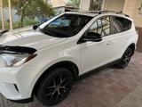 Toyota RAV4 2018 года за 11 000 000 тг. в Тараз
