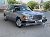 Mercedes-Benz E 230 1991 года за 2 600 000 тг. в Алматы