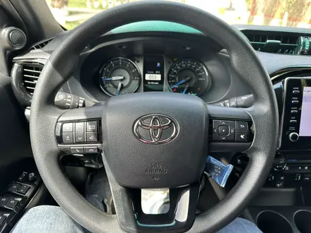 Toyota Hilux 2024 года за 24 500 000 тг. в Актобе – фото 18