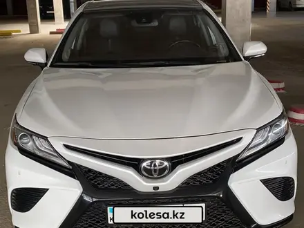 Toyota Camry 2019 года за 15 000 000 тг. в Актобе – фото 25