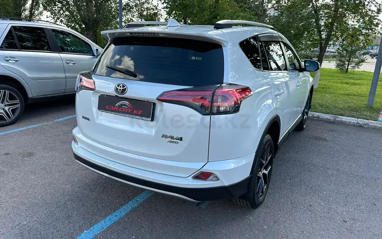 Toyota RAV4 2019 года за 13 000 000 тг. в Астана