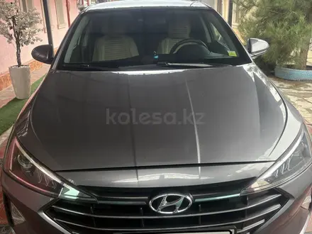 Hyundai Elantra 2018 года за 7 300 000 тг. в Шымкент – фото 3