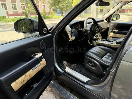 Land Rover Range Rover 2014 года за 23 000 000 тг. в Алматы – фото 16