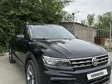 Volkswagen Tiguan 2018 годаүшін13 500 000 тг. в Атырау