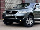 Volkswagen Touareg 2005 годаүшін6 150 000 тг. в Алматы