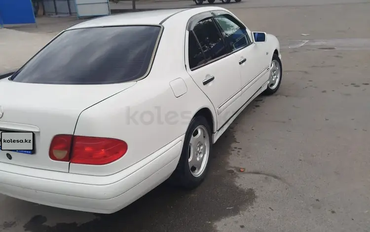 Mercedes-Benz E 280 1998 годаүшін2 900 000 тг. в Жанакорган