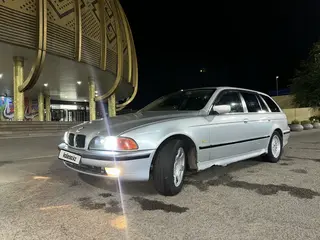 BMW 523