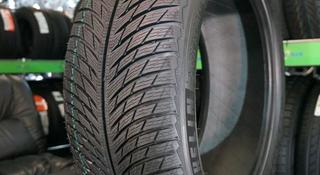 285-45-22 перед и зад 325-40-22 Michelin Pilot Alpin 5 SUV за 500 000 тг. в Алматы