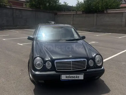 Mercedes-Benz E 320 1996 года за 3 800 000 тг. в Шымкент