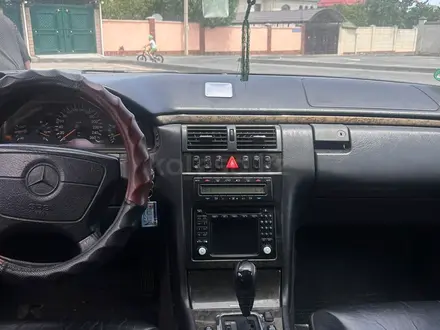 Mercedes-Benz E 320 1996 года за 3 800 000 тг. в Шымкент – фото 6