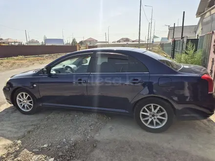 Toyota Avensis 2004 года за 3 650 000 тг. в Атырау – фото 2