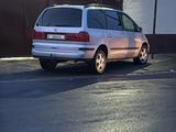 Volkswagen Sharan 2001 года за 4 000 000 тг. в Туркестан