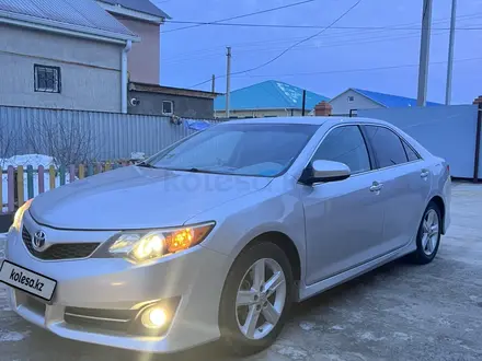 Toyota Camry 2014 года за 9 600 000 тг. в Атырау – фото 6