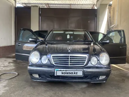 Mercedes-Benz E 320 2001 года за 4 000 000 тг. в Шымкент – фото 5