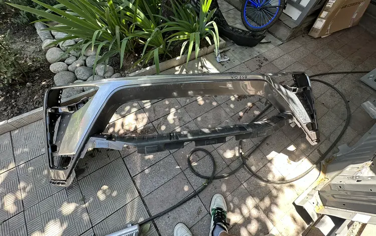 Бампер nio es8 за 150 000 тг. в Алматы