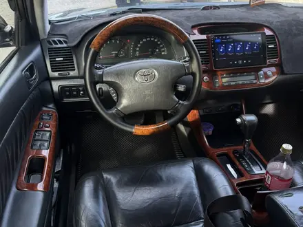 Toyota Camry 2003 года за 5 400 000 тг. в Шымкент – фото 16